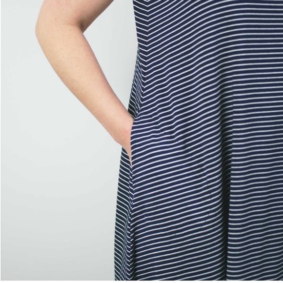 Sarah liller Navy striped Strechy A Line Side Pockets Coastal Minimalist DressXL - Picture 3 of 5